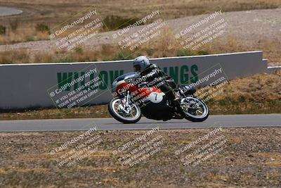 media/Apr-19-2025-AHRMA (Sat) [[3d98ca3309]]/Race/Group 1/Turn 4/